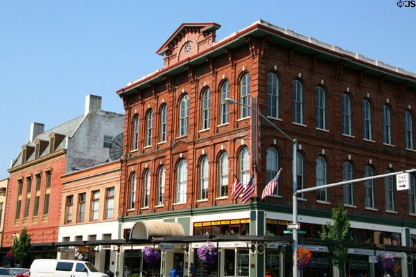 Montgomery Ward, McCormack Block Addition (1902) & Reed Opera House along Liberty St. Salem, OR. On National Register.