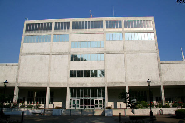 Marion County Courthouse (1954) (5 floors) (High Street NE). Salem, OR. Architect: Pietro Belluschi.