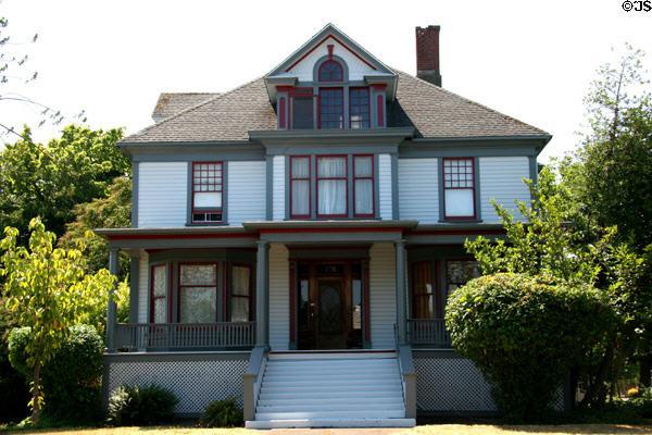 Alfred Schmitt House (1900) (726 5th Ave.). Albany, OR. Style: Colonial Revival.