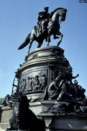 Washington Monument (1897) by Rudolf Siemering on Eakins Oval. Philadelphia, PA.