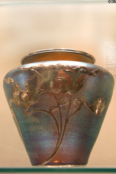 Vase (c1895-1910) by La Pierre Manufacturing Co. of NY & NJ at Philadelphia Museum of Art. Philadelphia, PA.
