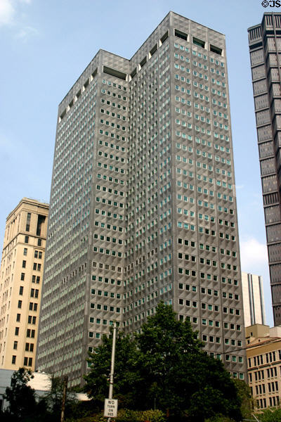 Regional Enterprise Tower (1953) (425 Sixth Ave.) (30 floors). Pittsburgh, PA. Architect: Harrison & Abramovitz, Altenhof & Brown, Mitchell & Ritchey.