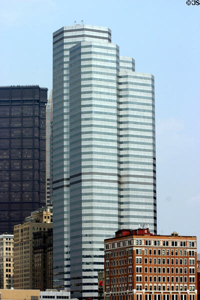One Oxford Centre (1983) (301 Grant St.) (45 floors). Pittsburgh, PA. Architect: Hellmuth, Obata & Kassabaum.