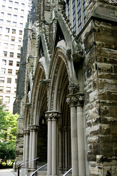 First Presbyterian Church (1903-5) (312 6th Ave.). Pittsburgh, PA. Architect: Theophilus P. Chandler.