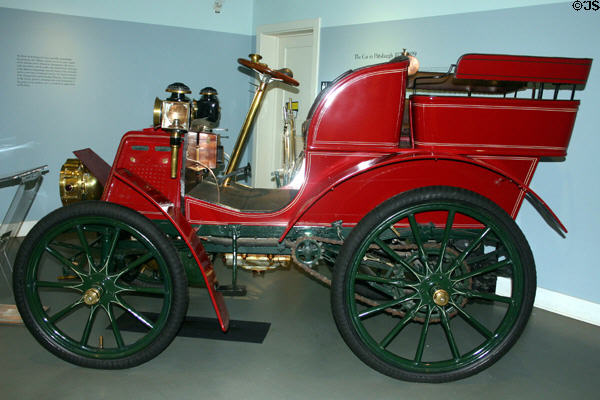 Tonneau (1898) by Panhard & Levassor, France, owned by Henry J. Heinz, at Frick Mansion Auto Collection. Pittsburgh, PA.