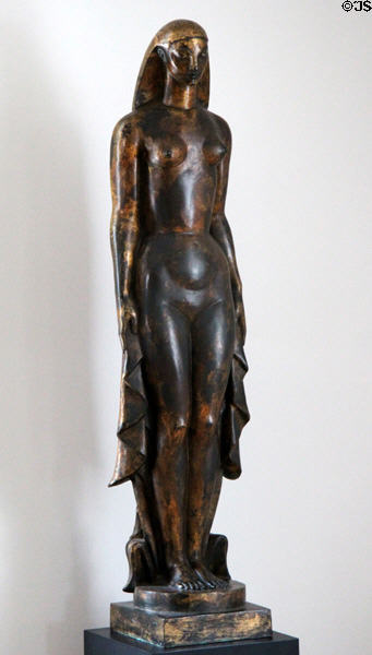 Bronze female figure of Summer (1934) by Wheeler Williams at Rosecliff. Newport, RI.