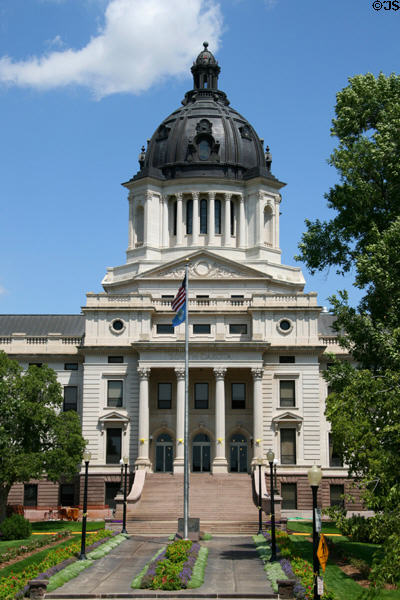 South Dakota State Capitol (1905-10). Pierre, SD. Architect: C.E. Bell & M.S. Detweiller.