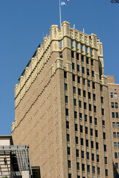 Nix Professional Building (1931) (23 floors) (408-414 Navarro St.) was tallest hospital in USA when built. San Antonio, TX. Architect: Henry T. Phelps.