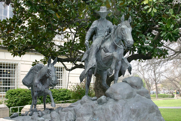 Texas Ranger Frontier Battalion sculpture (1983) by Ricardo O. Cook at Memorial Hall of Witte Museum. San Antonio, TX.
