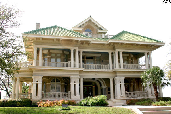 Halff House (1904) (601 Howard St.). San Antonio, TX. Architect: C.A. Coughlin & Atlee B. Ayres. On National Register.