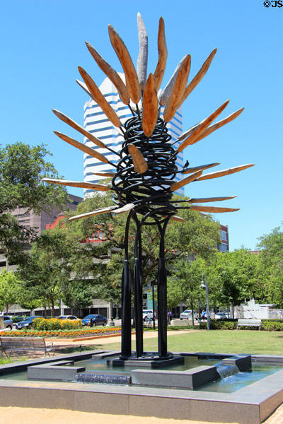 Points of View sculpture {1991 } by James Surls in Market Square Park. Houston, TX.