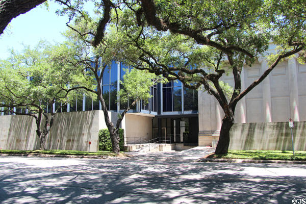 Audrey Jones Beck Building (2000) of Museum of Fine Arts, Houston. Houston, TX. Architect: Rafael Moneo.