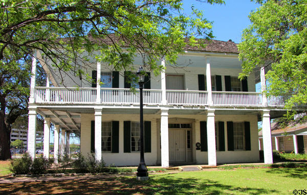 Kellum-Noble House (1847) at Sam Houston Park. Houston, TX.