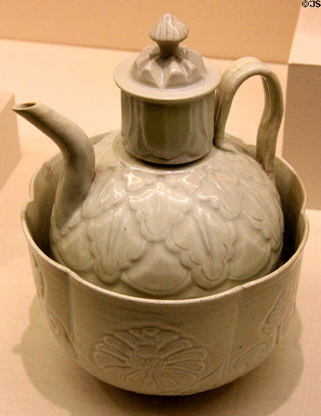 Southern Song dynasty earthenware ewer, cover & warming bowl (1127-1279) from China at San Antonio Museum of Art. San Antonio, TX.