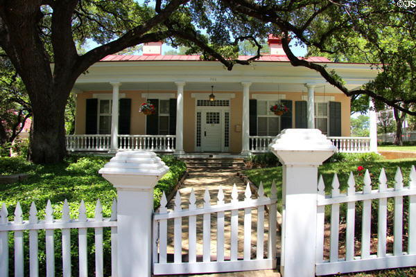 Phillips-Bremond-Houston House (1866) (706 Guadeloupe St.). Austin, TX. Style: Greek-Revival. Architect: Abner Cook.