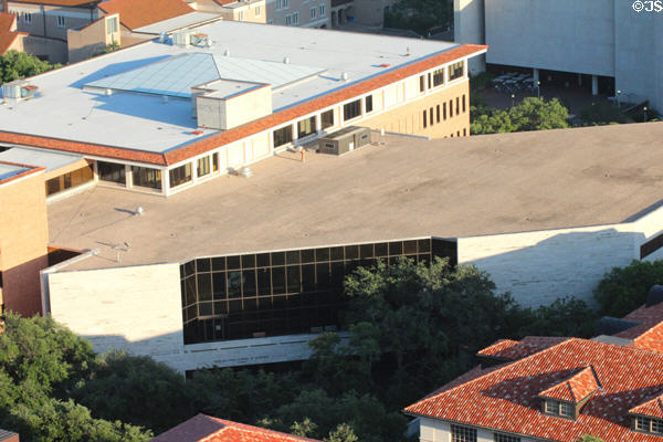 Graduate School of Business Building (1976) at University of Texas. Austin, TX.