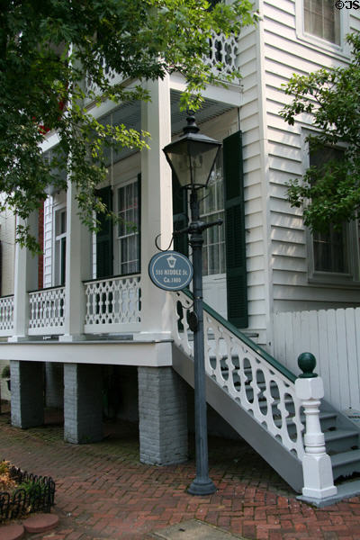 355 Middle St. (1795) basement style. Portsmouth, VA.