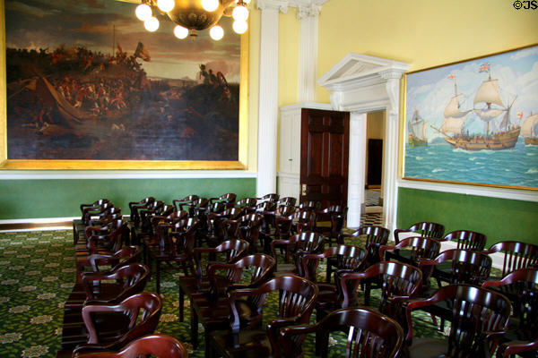 Old Senate hall of Virginia State Capitol with paintings of storming of Yorktown & arrival of ships bringing settlers to Jamestown. Richmond, VA.