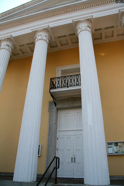 Greek Revival columns of Petersburg Courthouse (1840). Petersburg, VA.