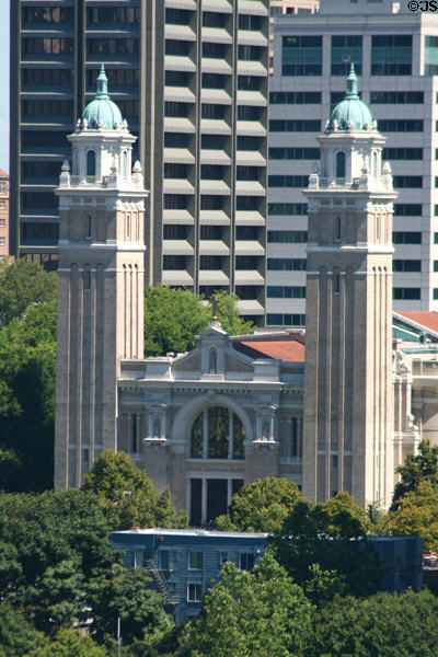 St James Cathedral (1907) (52 m 170 ft) (Ninth Ave.). Seattle, WA. Architect: Heins & LaFarge + Somervell & Cote.