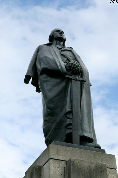 Statue of George Washington on University of Washington was installed for Alaska-Yukon-Pacific Exposition (1909). Seattle, WA.
