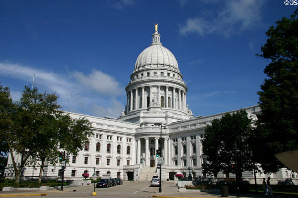Wisconsin State Capitol (1906-17). Madison, WI. Architect: George Browne Post & Sons.