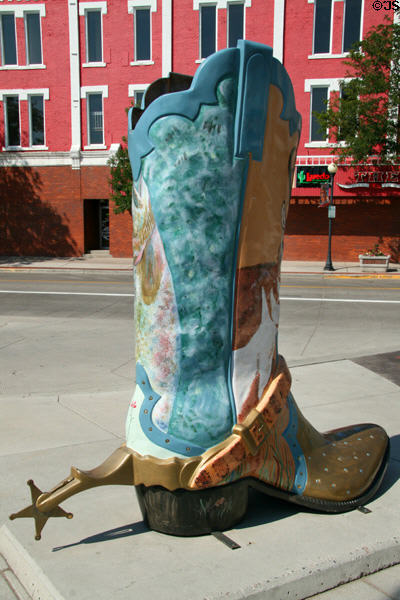 Don't Feed the Animals cowboy art boot (2004) by Jill Labiff. Cheyenne, WY.