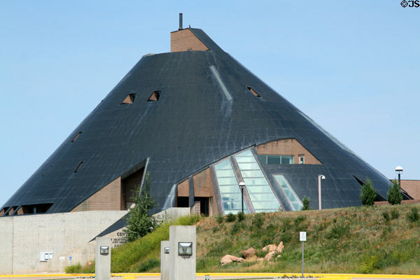 Centennial Center Art Museum (1993) of University of Wyoming. Laramie, WY. Architect: Antoine Predock.