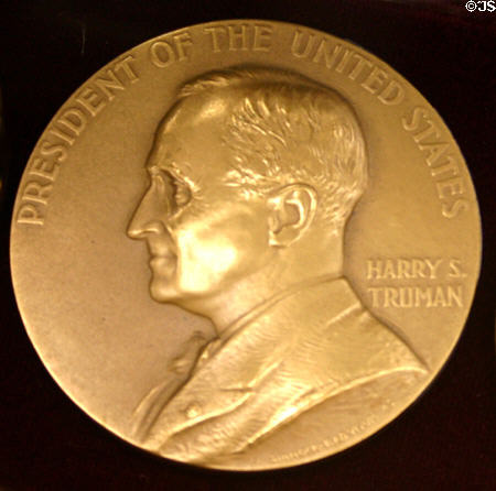 33: Harry S. Truman (1945-1953) lived (1884-1972). XP.