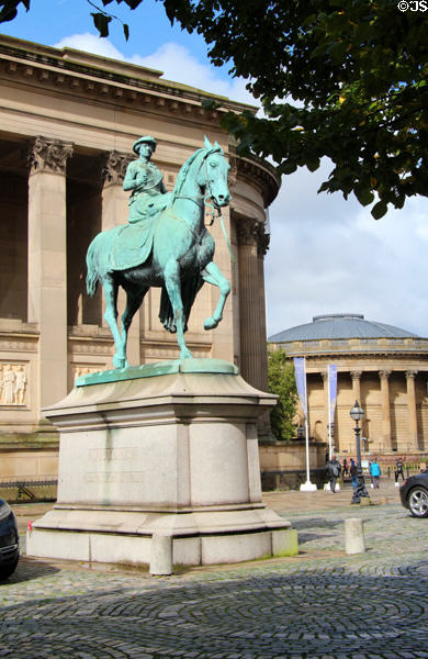 Queen Victoria equestrian statue (1869) by Thomas Thornycroft at St George's Hall. Liverpool, England.