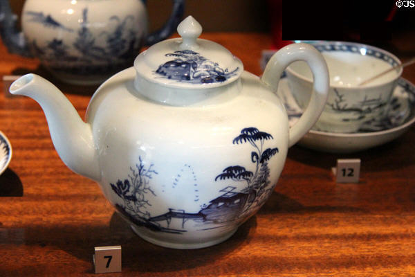 Porcelain teapot with blue Chinese design (1760-5) by Richard Chaffers' factory, Liverpool at Walker Art Gallery. Liverpool, England.