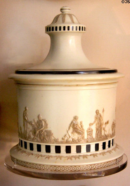 Stoneware tobacco jar (c1810) by Herculaneum Pottery, Toxteth, Liverpool at Walker Art Gallery. Liverpool, England.