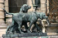 Hunting dog statue by A. Cain at Château de Chantilly. Chantilly, France