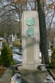 Monument to Mark Twain in Woodlawn National Cemetery. Elmira, NY.