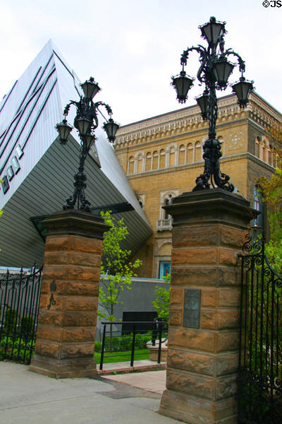 Gateway with lamps beside Royal Ontario Museum. Toronto, ON.