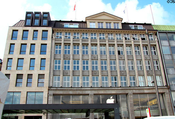 Flagship Apple Store housed in historic building on Jungfernstieg. Hamburg, Germany.