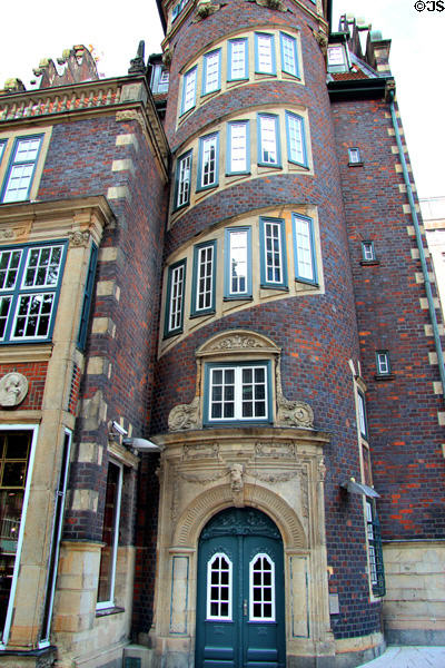 Spiral staircase tower & ornately carved entrance on Hube-Haus (1910-11). Hamburg, Germany.