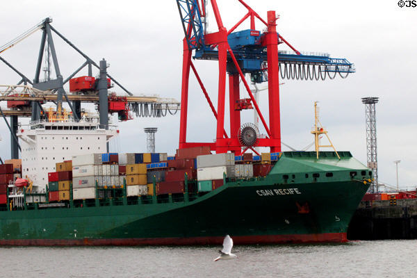 Container ship, CSAV Recife, at container report. Hamburg, Germany.