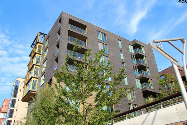 Modern residential building Am Kaiserkai 23-33 in HafenCity. Hamburg, Germany. Architect: Carsten Lorenzen, KBNK Kähne Birwe Nähring Krause, Loosen Rüschoff Winkler.