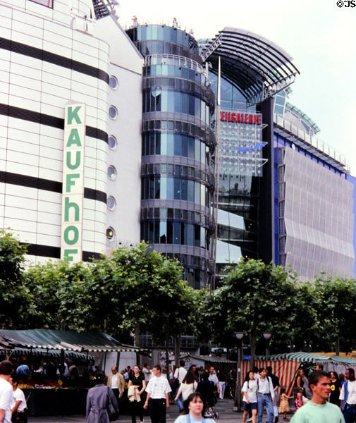 Cluster of modern buildings on Zeil shopping street - Zeilgalerie demolished 2016. Frankfurt am Main, Germany.