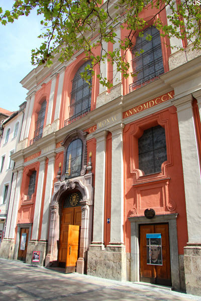 Bürgersaal kirche (1709-10) (Kapellenstraße 1) has an upper & lower churches. Munich, Germany. Style: Baroque. Architect: Giovanni Antonio Viscardi.