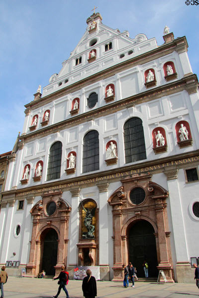 St Michael Kirche (1583) (Neuhauser Str.). Munich, Germany. Style: Renaissance & Baroque. Architect: Friedrich Sustris & Wendel Dietterlin.