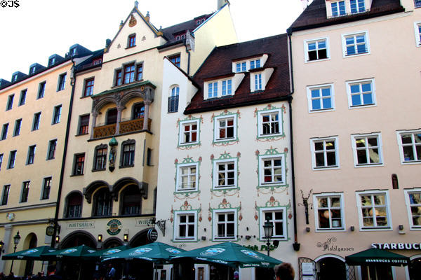 Platzl streetscape in Hofbrauhaus area. Munich, Germany.
