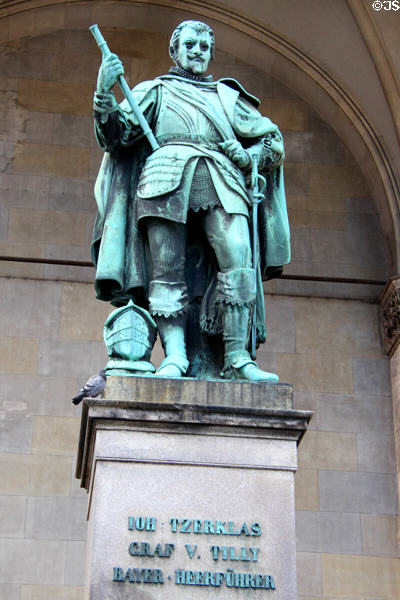 Johann Tzerklas Graf von Tilly sculpture (1844) by Ludwig von Schwanthaler at Feldherrnhalle. Munich, Germany.