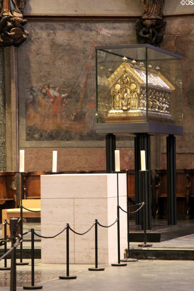 Shrine of Charlemagne (1215) aka Karlsschrein where Charlemagne's remains were interred at Aachen Cathedral. Aachen, Germany.