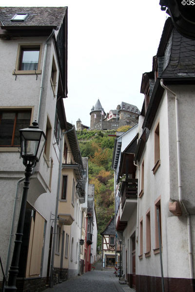 Narrow street with Burg Stahleck above. Bacharach, Germany.