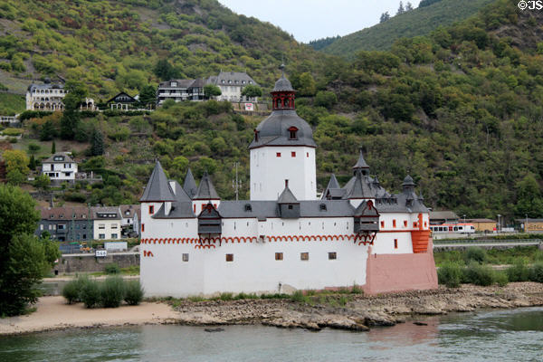 Pfalzgrafenstein Castle, toll castle on the Falkenau island, aka Pfalz Island, in the Rhine River. Kaub, Germany.