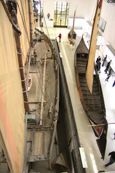 HF31 Fishing Ewer Maria (1880) & Portuguese Moliceiro boat (1940) seen from above at Deutsches Museum. Munich, Germany.