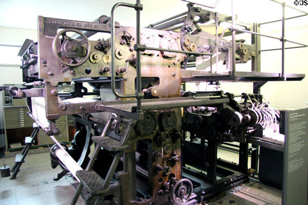 Vomag rotary newspaper printing press (1925) by Voigtländische Maschinenfabrik with compact footprint used until 1987 to print & fold 8000 copies / hour at Deutsches Museum. Munich, Germany.