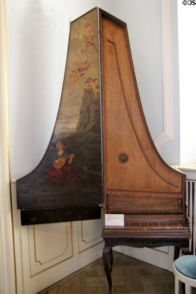 Clavicytherium (1709) from Italy at Deutsches Museum. Munich, Germany.